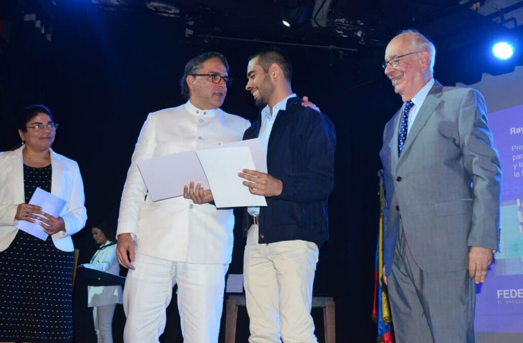 Profesor unimetano Raymond Daniel Rodríguez obtuvo 3er lugar en concurso Prospectiva 2035 de Fedecámaras