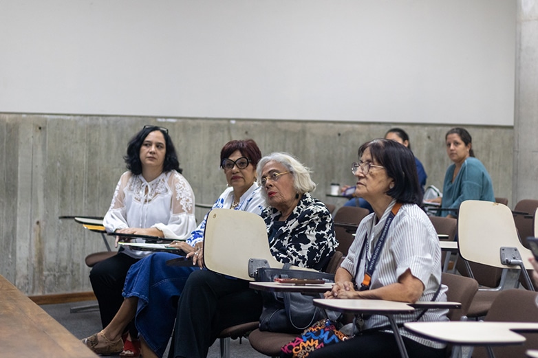 La UNIMET continúa promoviendo el empoderamiento femenino