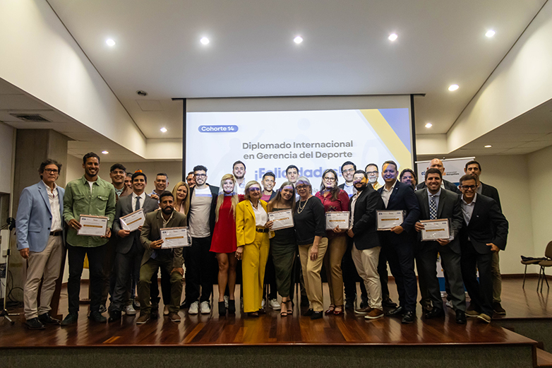 Entregan certificados a XIV cohorte del Diplomado Internacional en Gerencia del Deporte 
