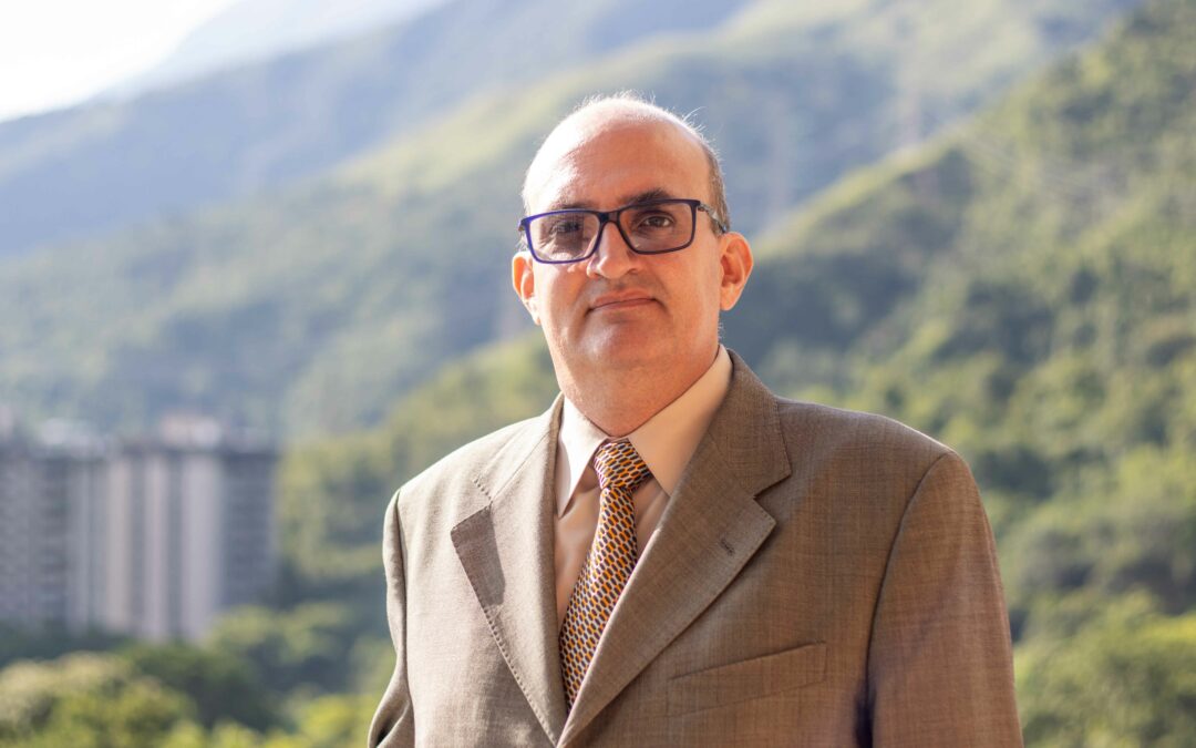Franco J. Roversi Mónaco T.