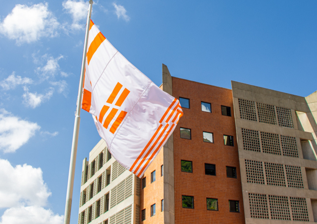 Bandera CAMPUS UNIMET